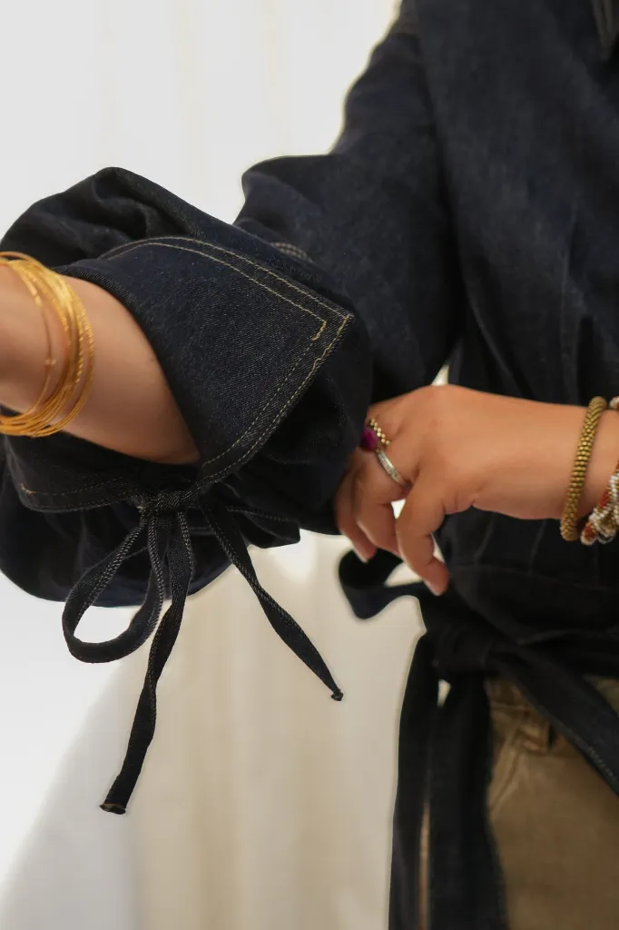 Chemise courte en jean à nouer - Bleu brut — vue 3