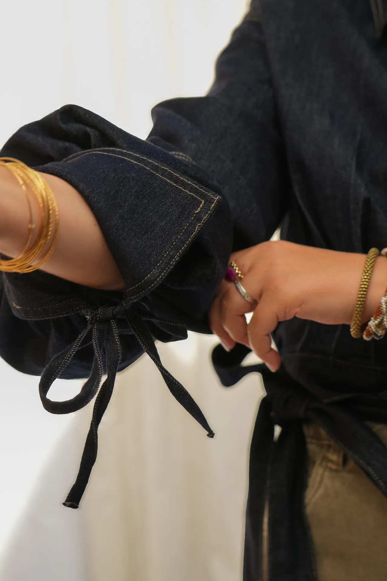 Chemise courte en jean à nouer - Bleu brut — vue 3