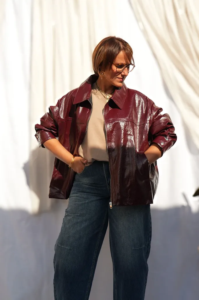 Veste zippée oversize en simili verni - Bordeaux — vue 4