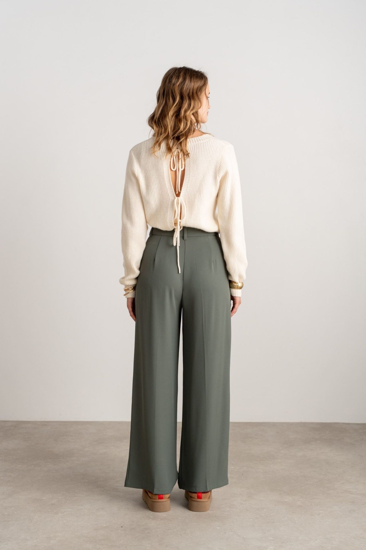 Pantalon de tailleur fluide avec plis plats - Pina - Vert sauge (3)