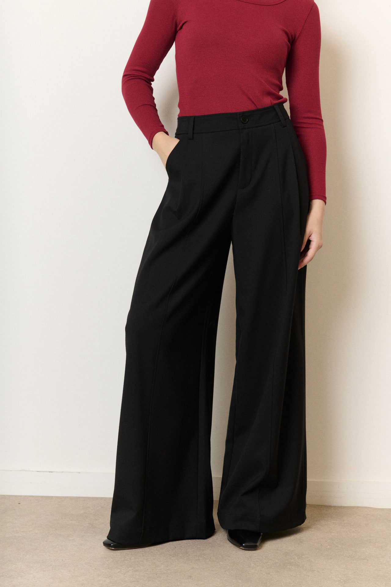 Pantalon de tailleur large à pinces - Noir (3)