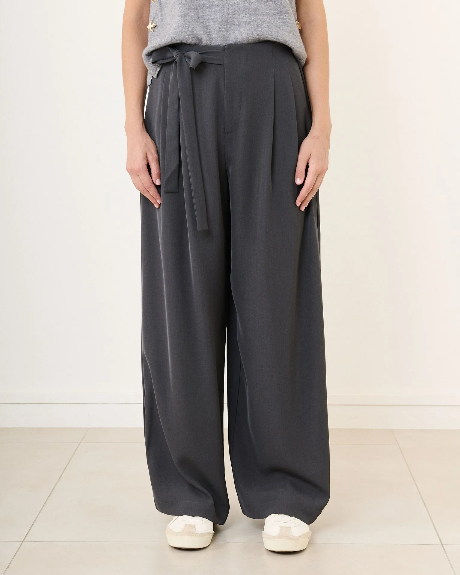 Pantalon de tailleur à nouer avec élastique au dos - Tara - gris — vue 3
