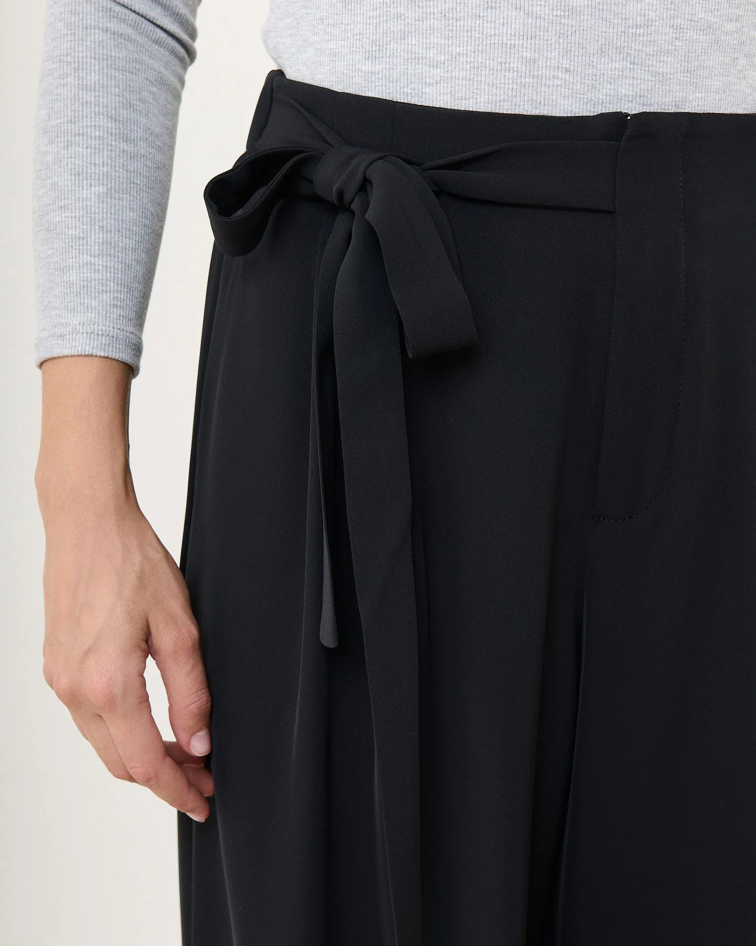 Pantalon de tailleur à nouer avec élastique au dos - Tara - noir — vue 5