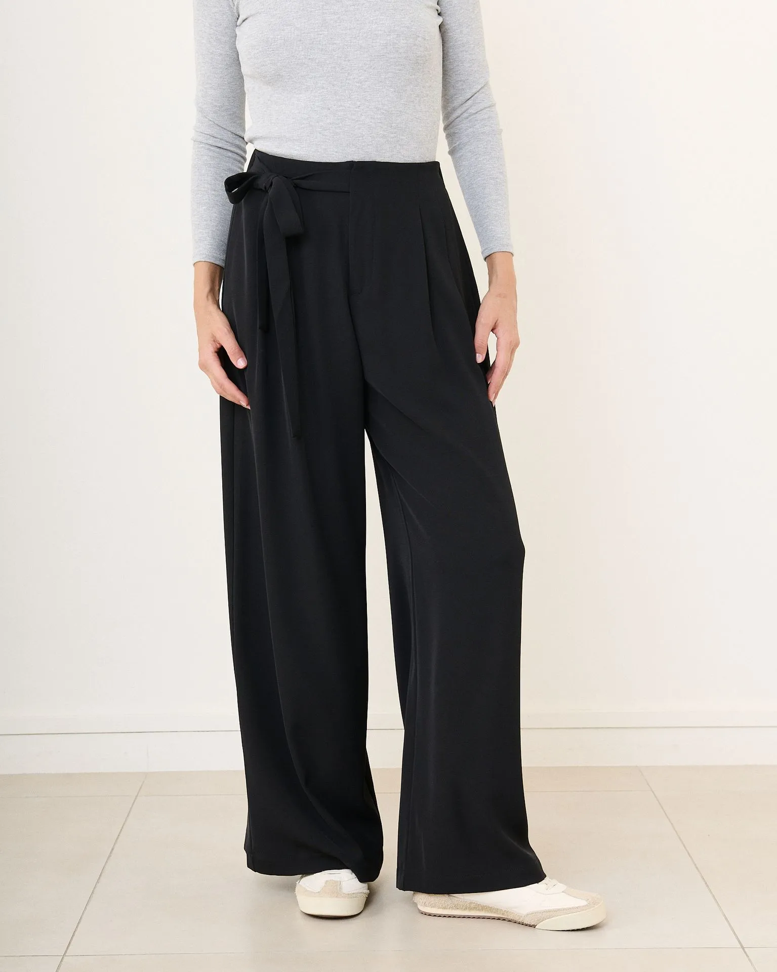Pantalon de tailleur à nouer avec élastique au dos - Tara - noir — vue 6