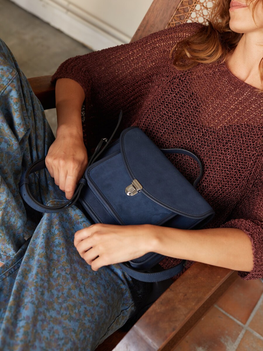 Sac à main en cuir de vachette suédé Bleu Nuit Velours - Mademoiselle George (2)
