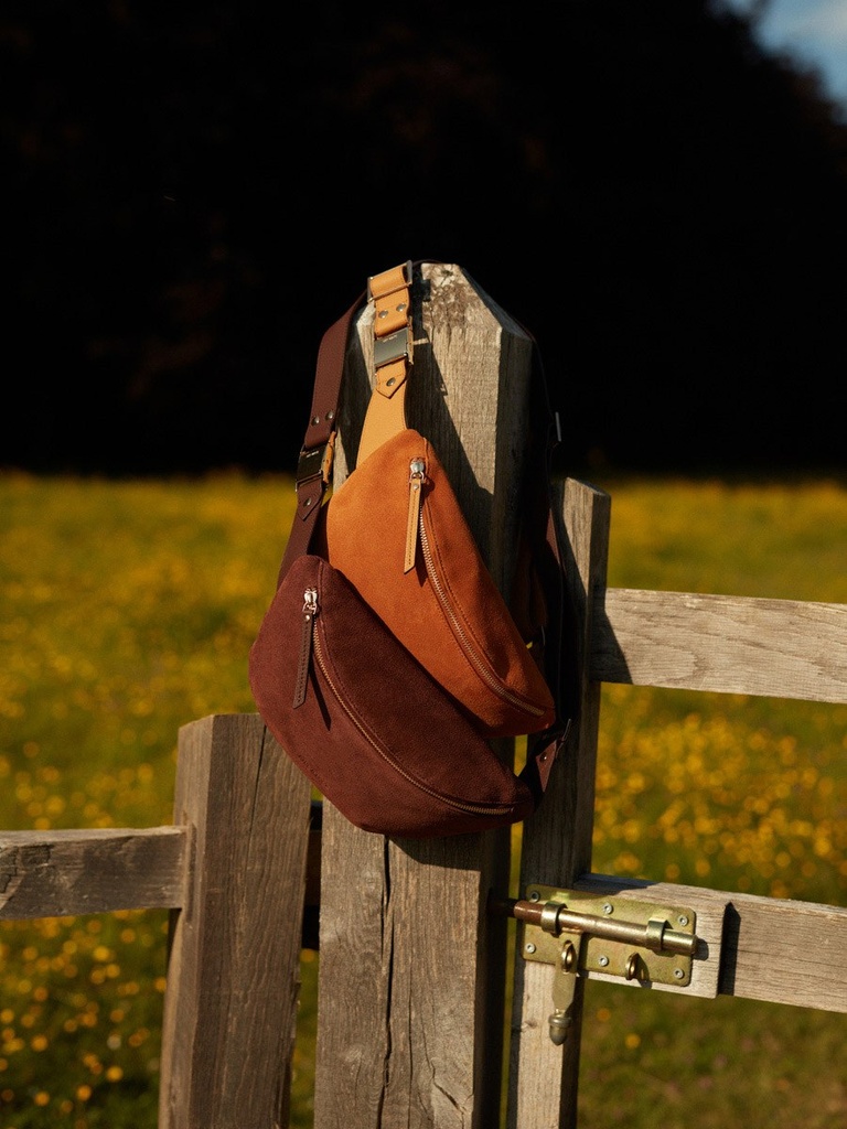 LaBanane Chocolat - sac banane en cuir marron unisexe (5)