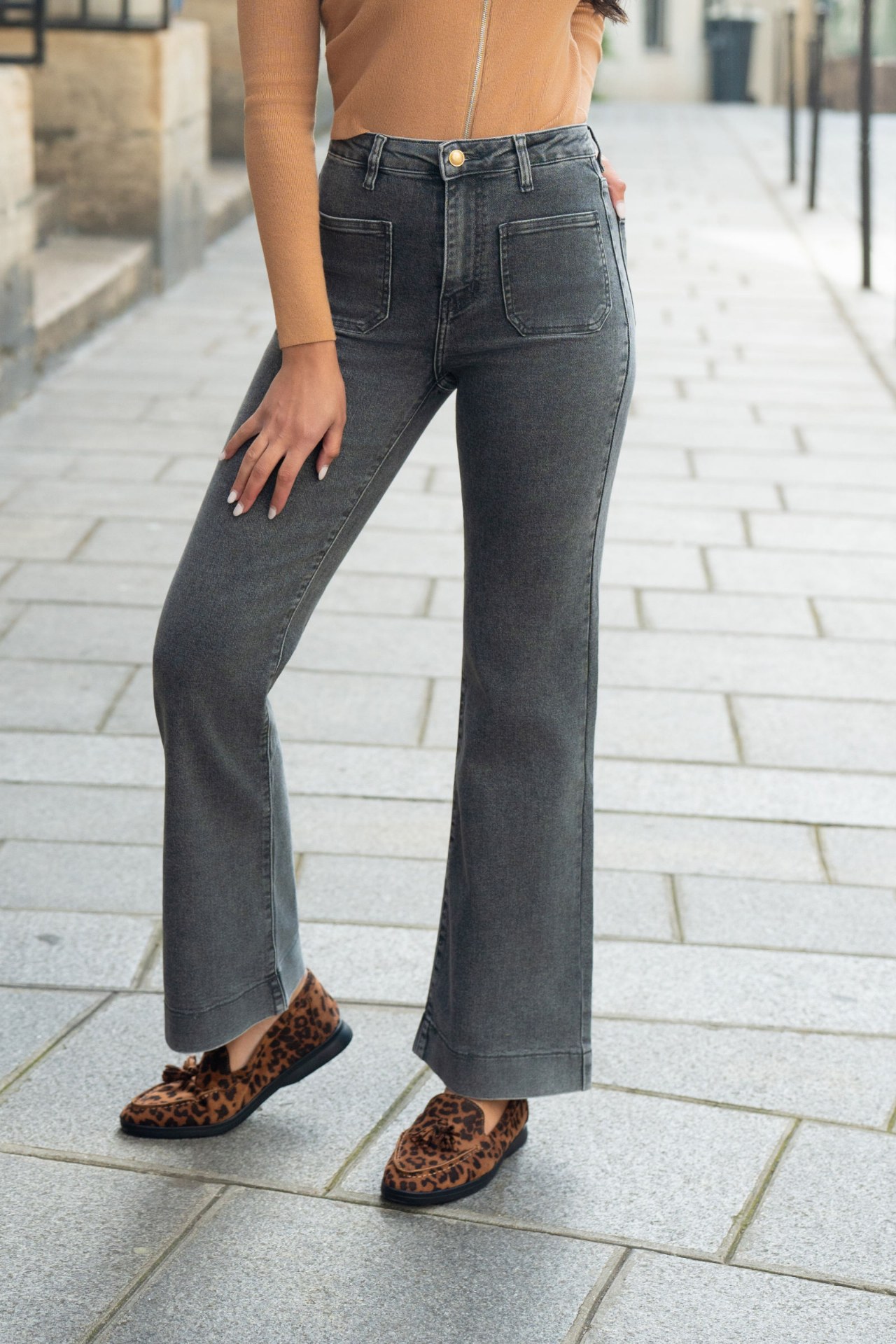 Jeans droit avec poches appliquées - Gris (3)