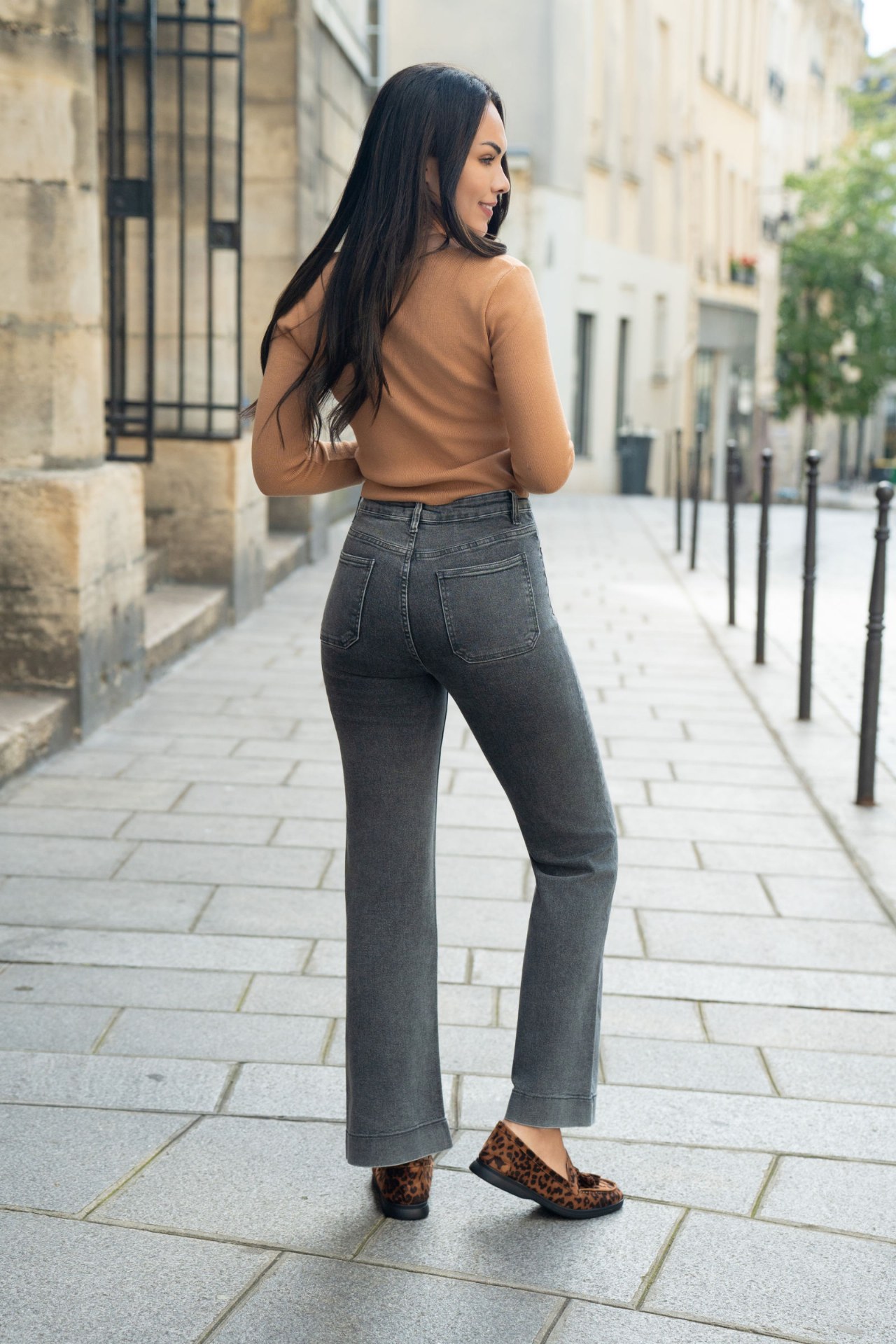 Jeans droit avec poches appliquées - Gris (4)