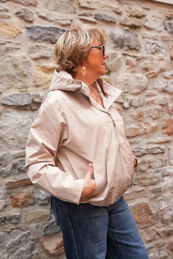 Veste courte à capuche - Beige