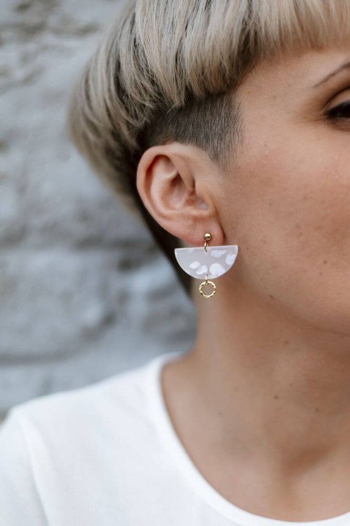 Boucles d'oreilles NAO - Collection plaqué or et acétate — vue 4