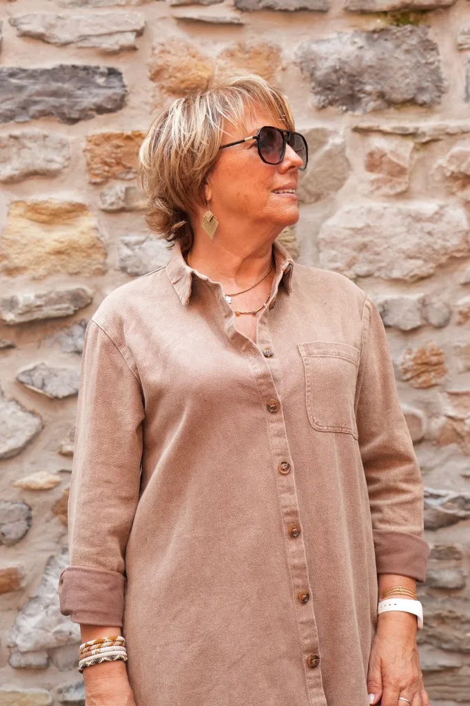 Robe chemise en coton délavé - Taupe — vue 4