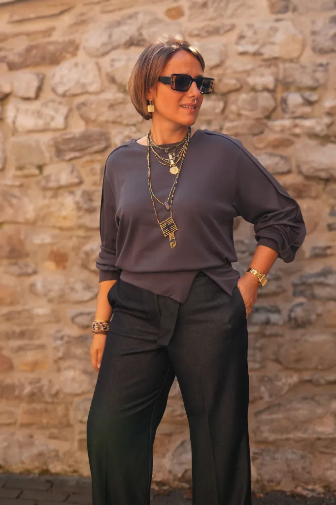 Pull léger avec ceinture et détails plissés - YAYA - Hole Black — vue 2