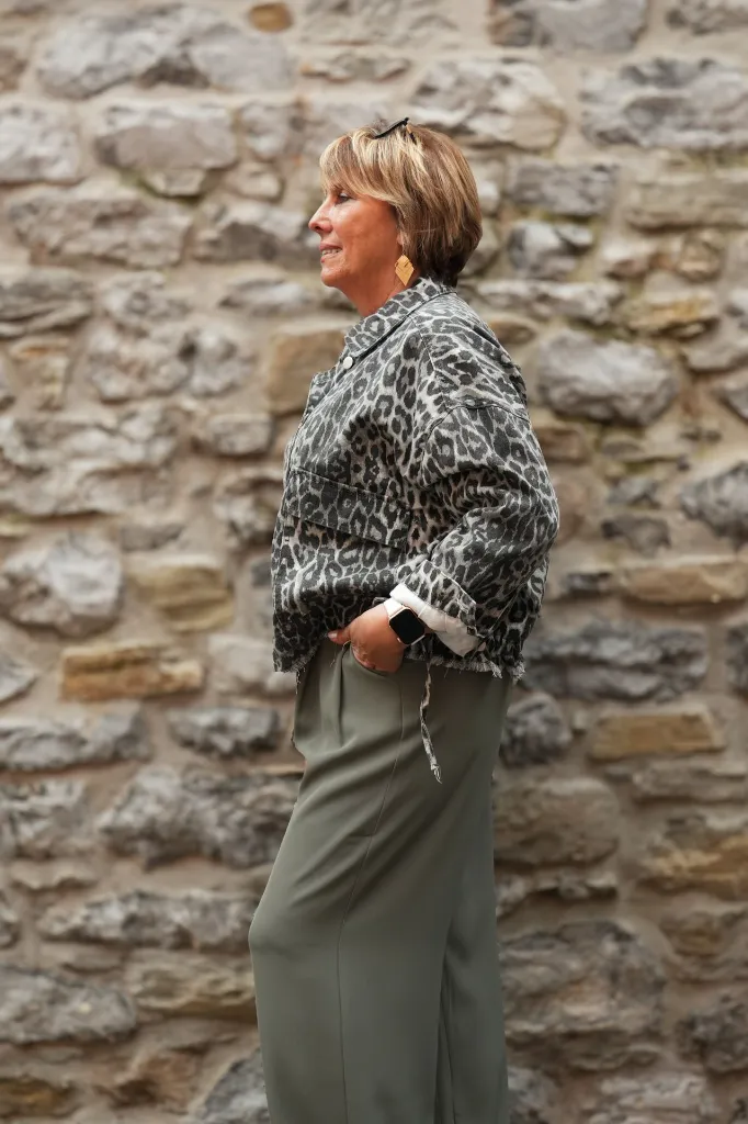 Pantalon de tailleur fluide avec plis plats - Pina - Vert sauge (vue 5)