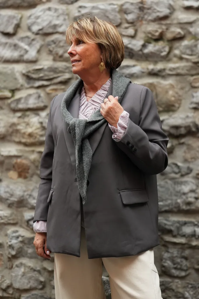 Blouse rayée col à volants - Rayé taupe (vue 5)