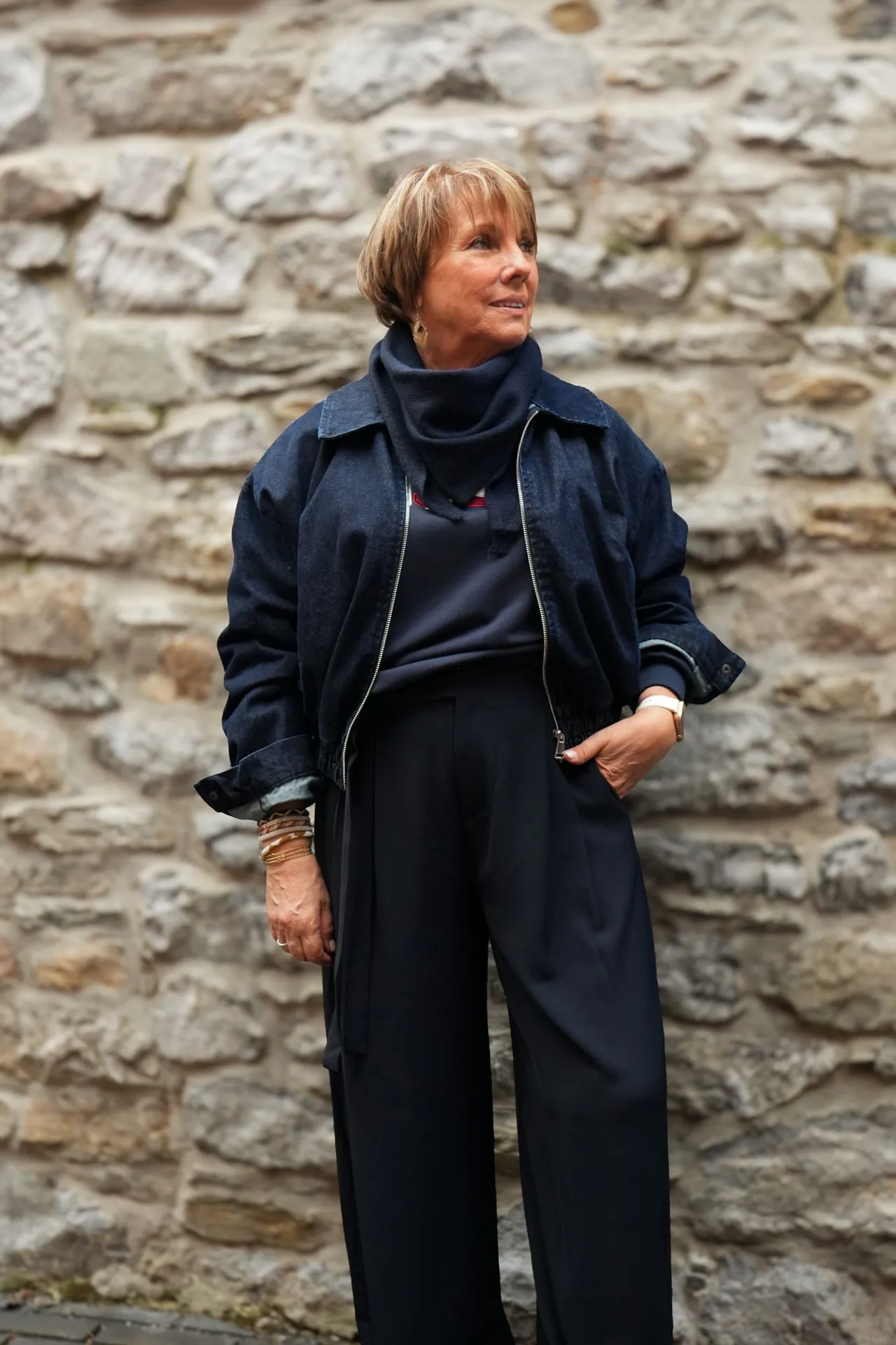 Pantalon de tailleur à nouer avec élastique au dos - Tara - Marine (vue 4)
