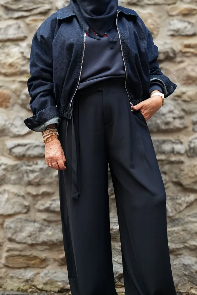 Pantalon de tailleur à nouer avec élastique au dos - Tara - Marine (vue 10)