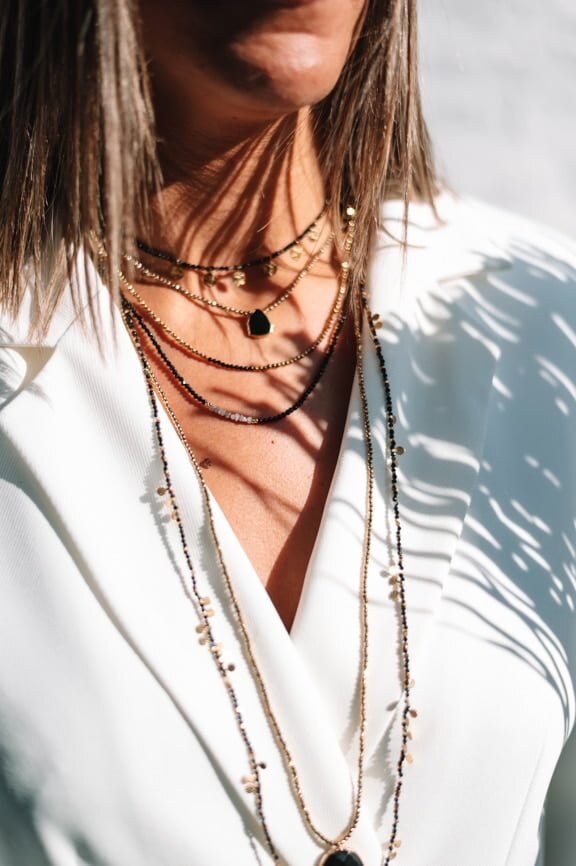 Collier en perles hématites et pierre semi-précieuse sertie - Le monde est stone - ANDREA - Onyx — vue 2