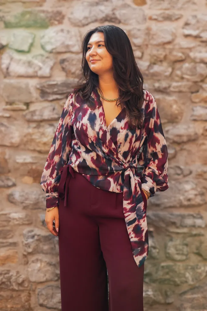 Pantalon de tailleur à nouer avec élastique au dos - Tara - Bordeaux (vue 6)