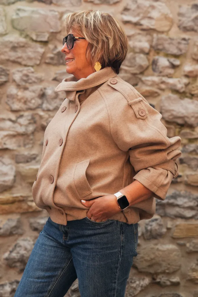 Manteau court col entonnoir double boutonnage - Taupe (vue 5)