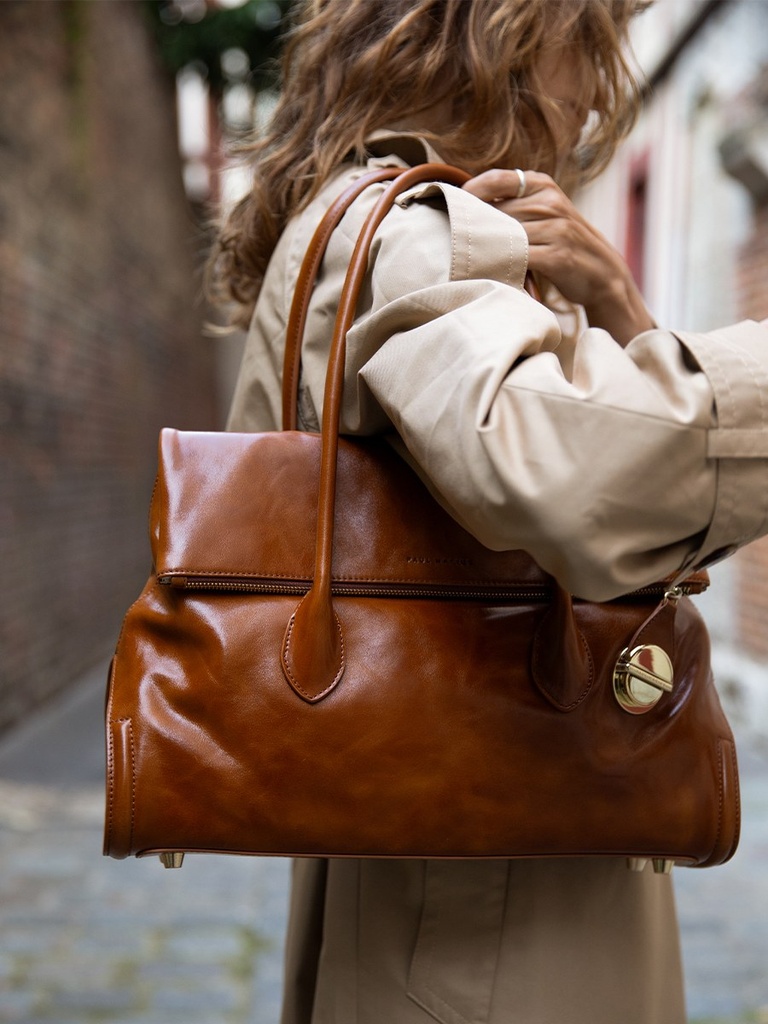 Sac à main Paul Marius Bernadette en cuir vernis cognac (6)