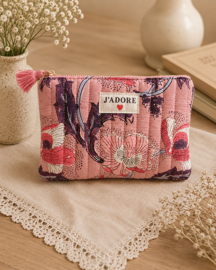 [POCH-AU33443-fleuris-rose] Pochette en coton - J'adore - Motifs Fleuris - Rose