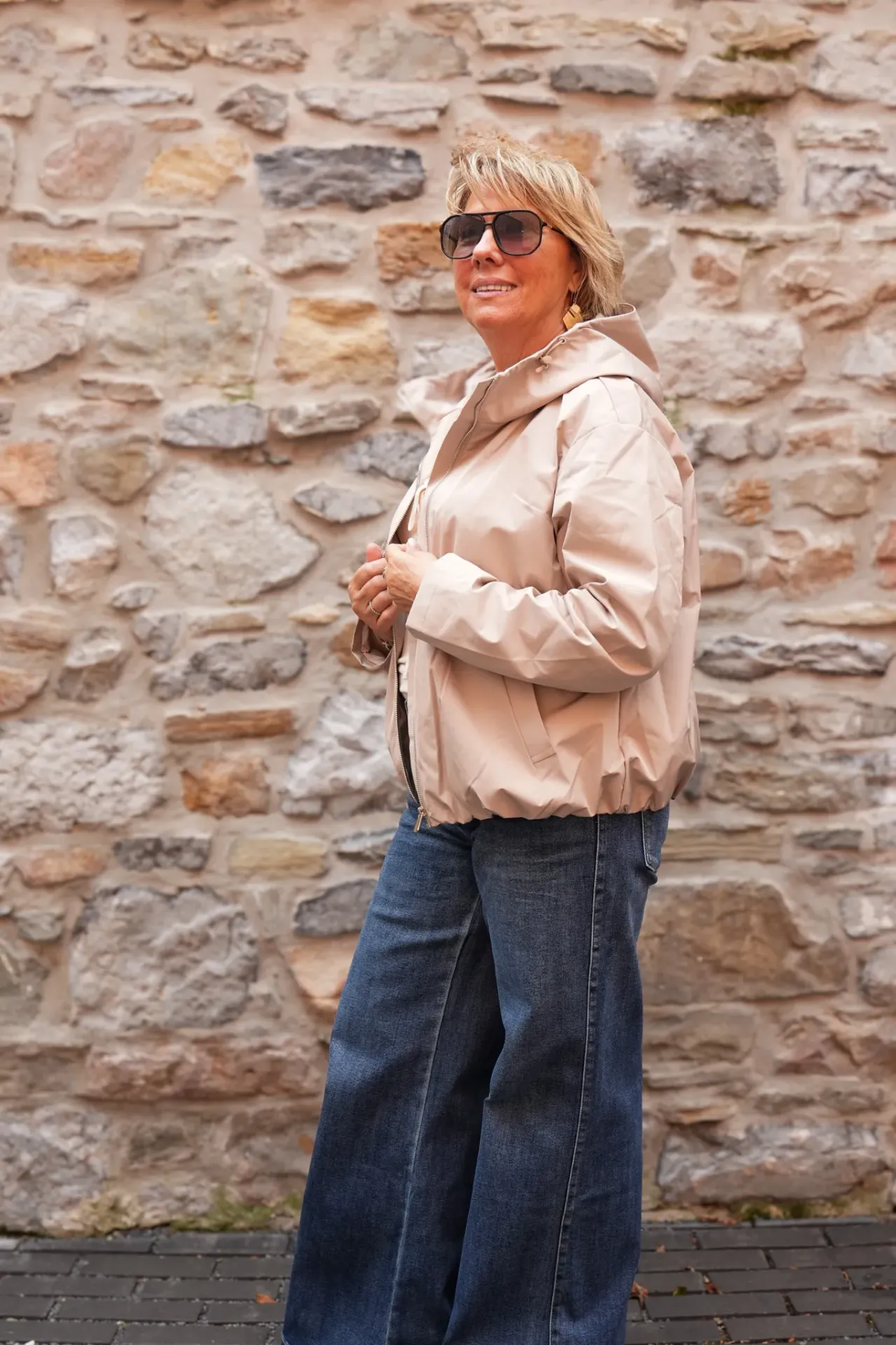 Veste courte à capuche - Beige