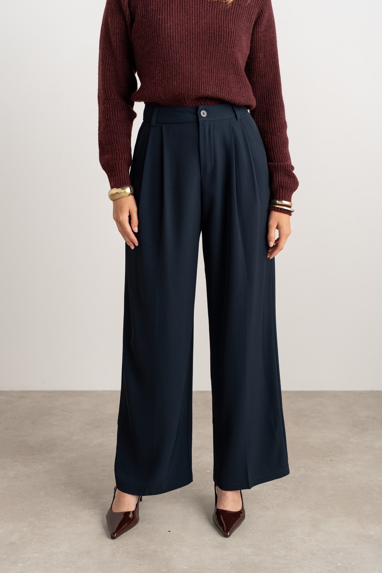 Pantalon de tailleur fluide avec plis plats - Pina - Marine