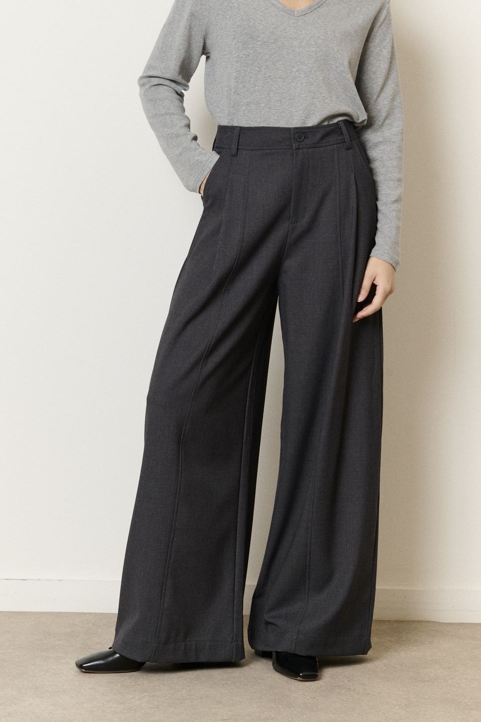 Pantalon de tailleur large à pinces - Gris anthracite