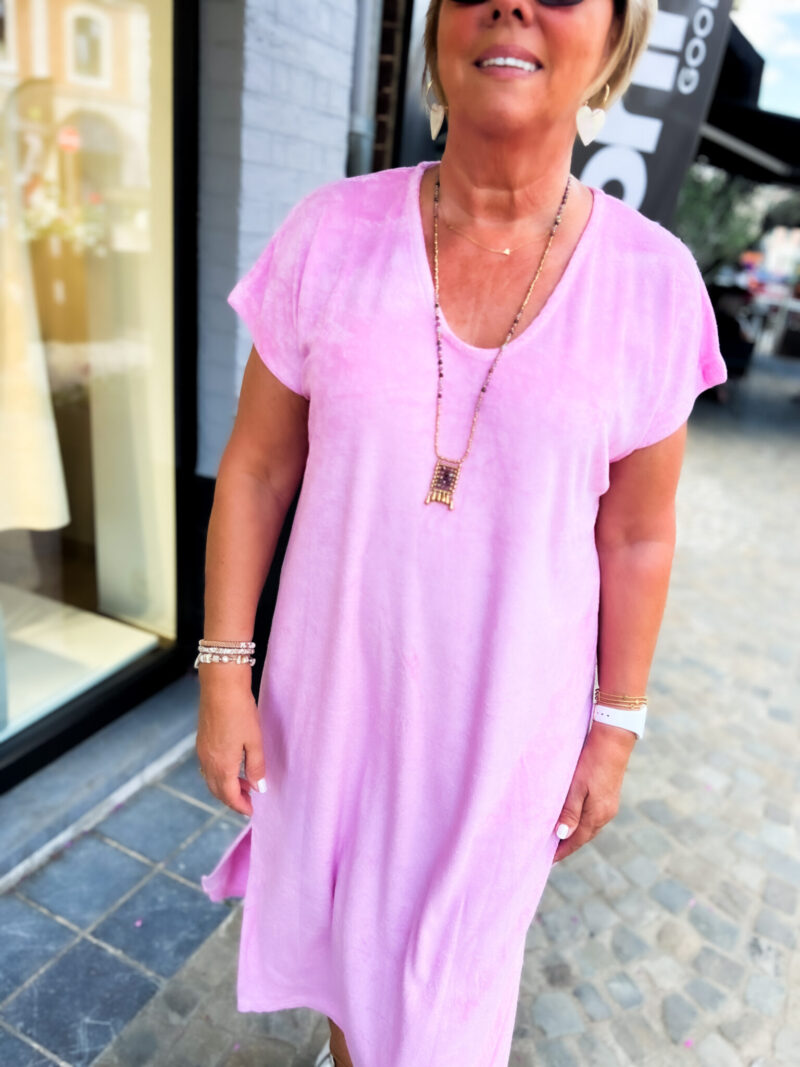 robe en eponge col v erin rose 07 scaled