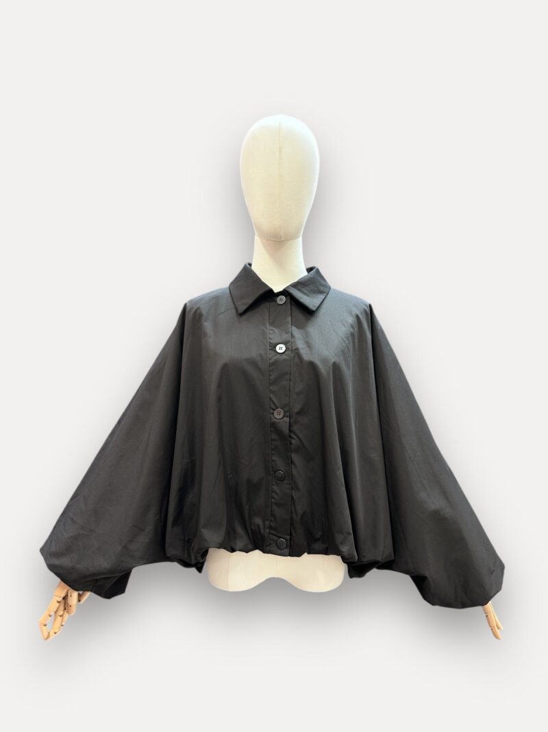 Chemise-ample-coupe-ballon-noir_Dame_18118_2.jpeg Chemise ample coupe ballon noir Dame 18118 2