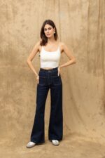 Jeans-large-avec-bord-effoliche-Lorie-bleu-brut_Dame_17942_2.jpeg