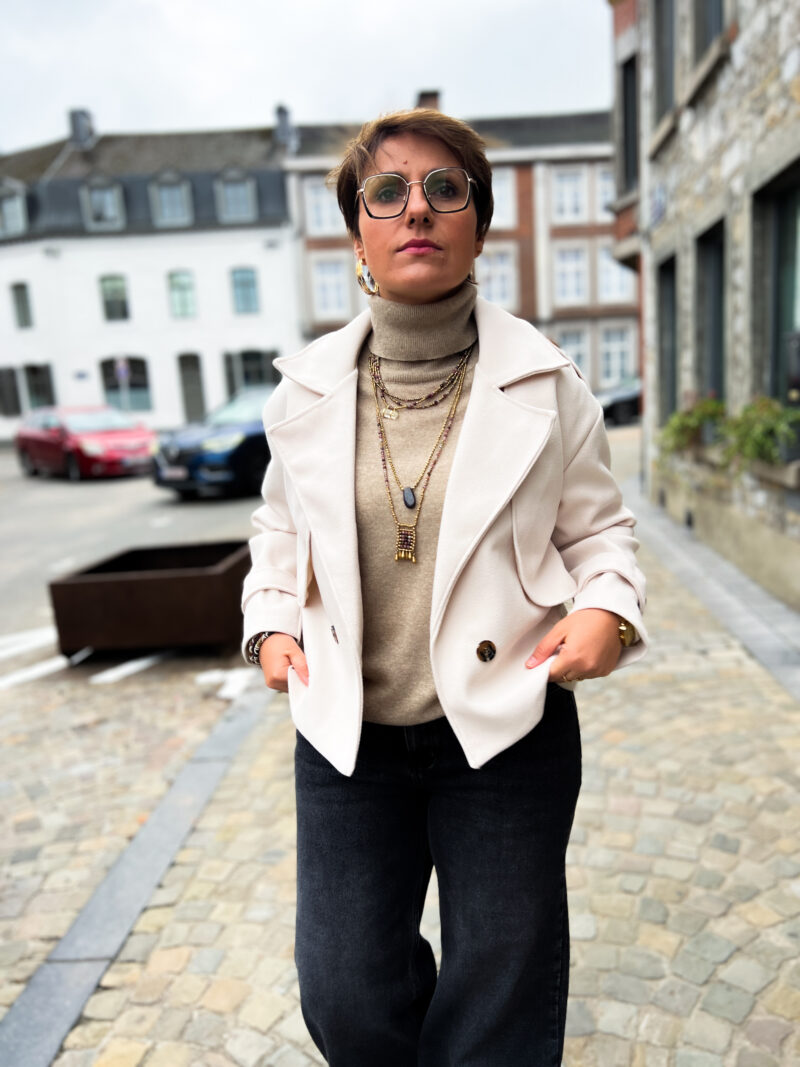 manteau-court-oversized-manon-beige_02