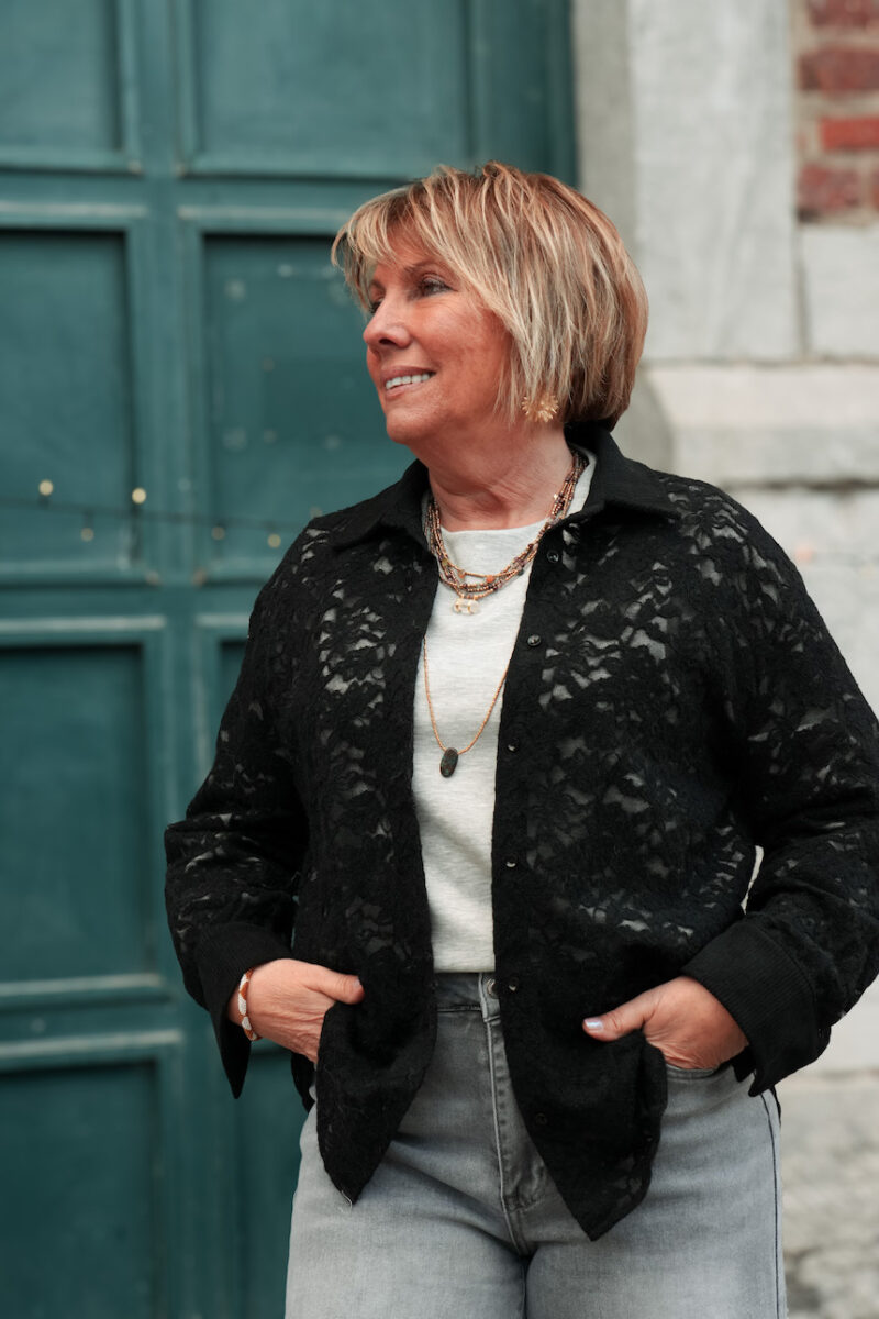 chemise-en-dentelle-noir_01 chemise en dentelle noir 01