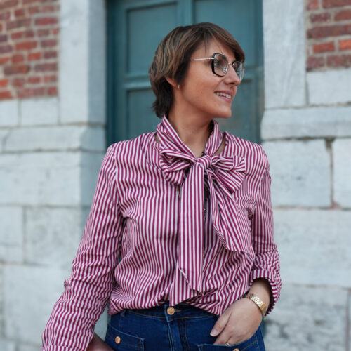 Chemisier ligné avec col lavallière - rouge