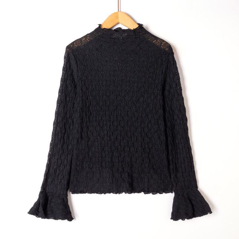 blouse-col-montant-et-manches-ajouree-details-dentelle-noir_02 blouse col montant et manches ajouree details dentelle noir 02