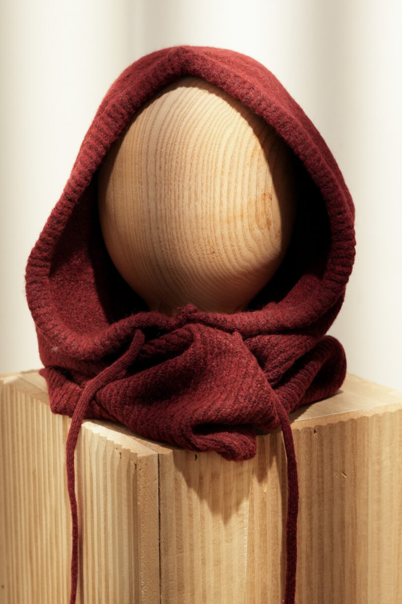 cagoule col en mailles unie bordeaux 01