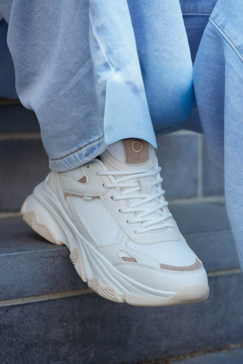 basket basse pour femmes poelman gigi beige fonce blanc avec semelle structuree 19