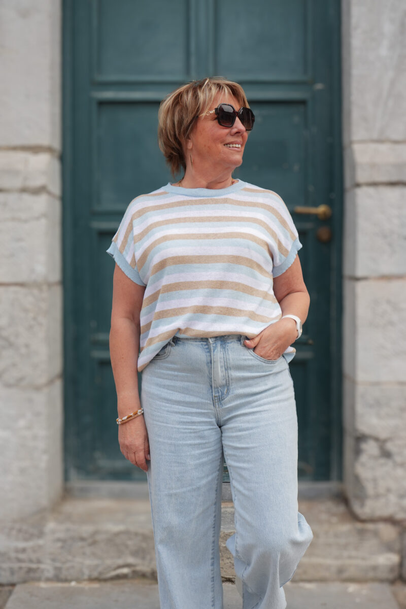 blouse en mailles col rond avec petites manches valina bleu ciel 04