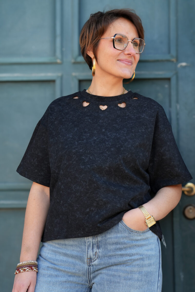 t shirt uni delave detail au col coeur noir 04