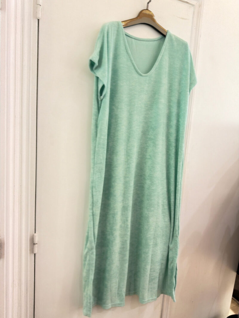 robe en eponge col v erin vert menthe 01