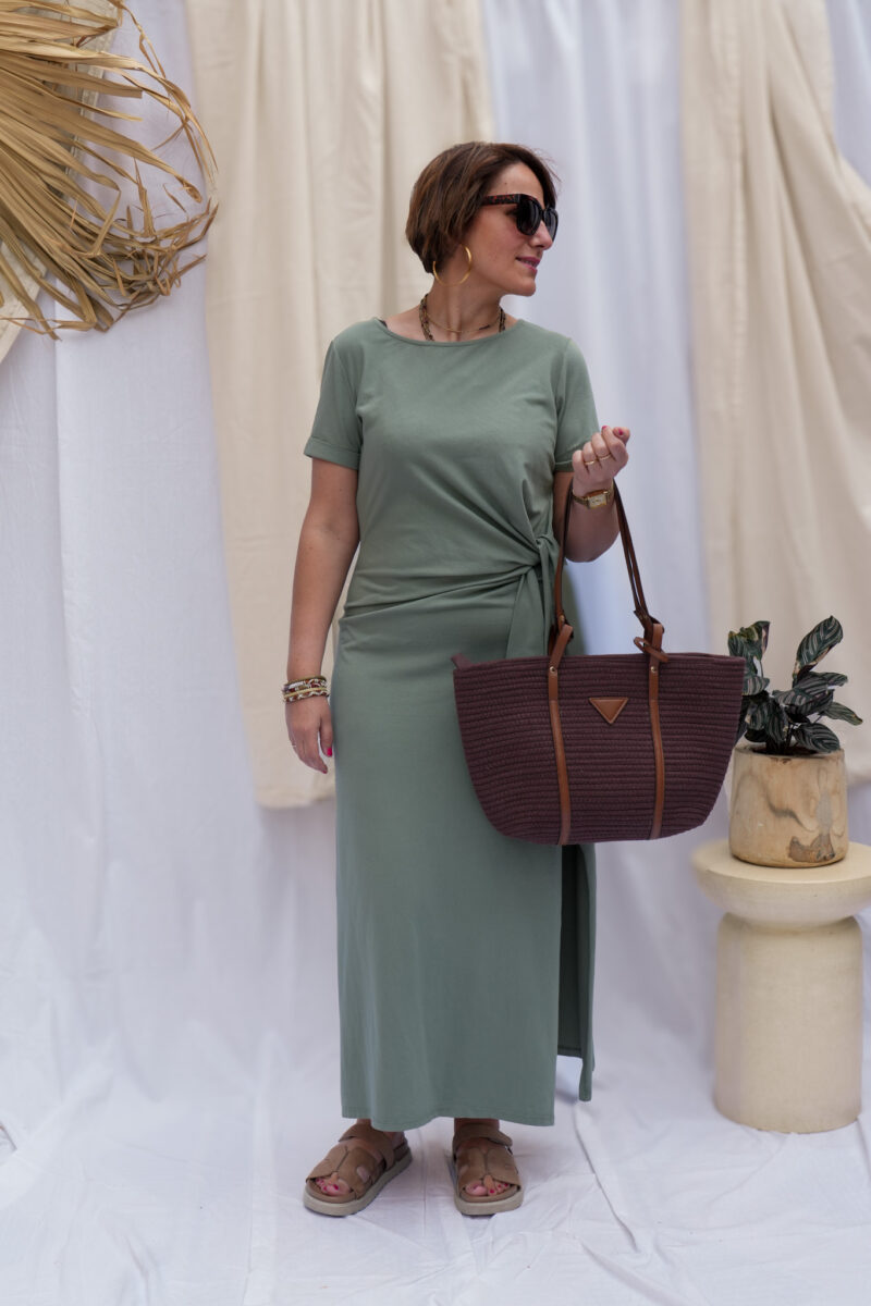 robe longue t shirt nouee a la taille stella kaki 03