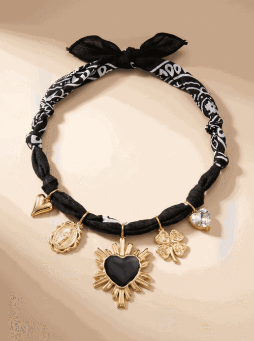 Collier en tissu avec charm coeur - Noir