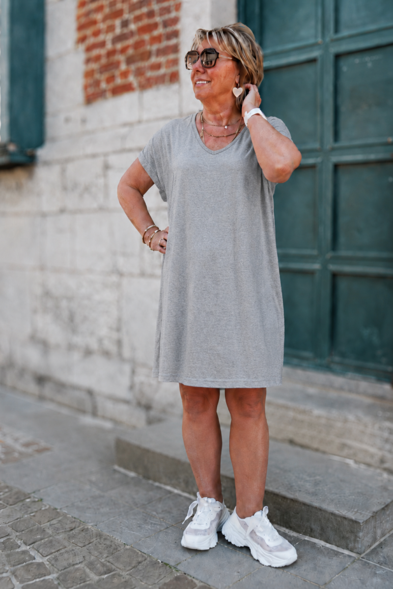 robe courte en eponge col v erin gris chine 01