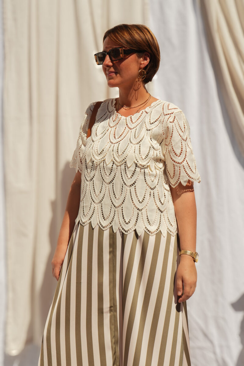 blouse en dentelle a manches courtes beige 04