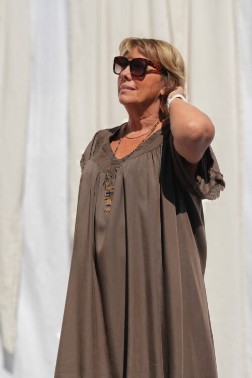 Robe courte en Tencele - Manches courtes - Chocolat